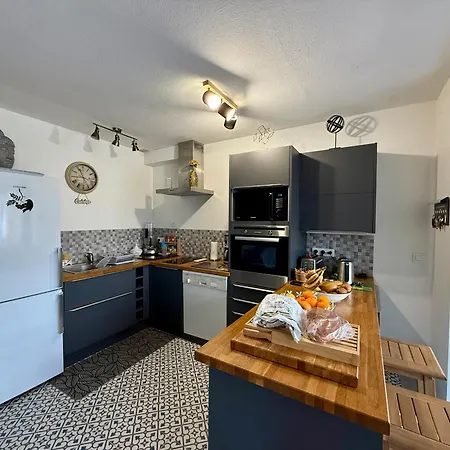 Maison Avec Jardinet Proche Et Parking - Fr-1-652-58 בית נופש