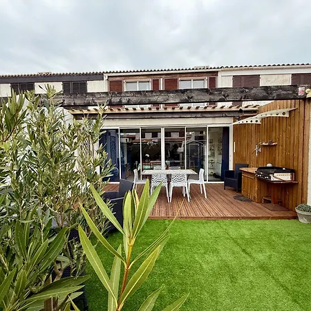Maison Avec Jardinet Proche Et Parking - Fr-1-652-58 생장드몽
