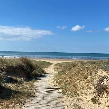 Maison Avec Jardinet Proche Et Parking - Fr-1-652-58