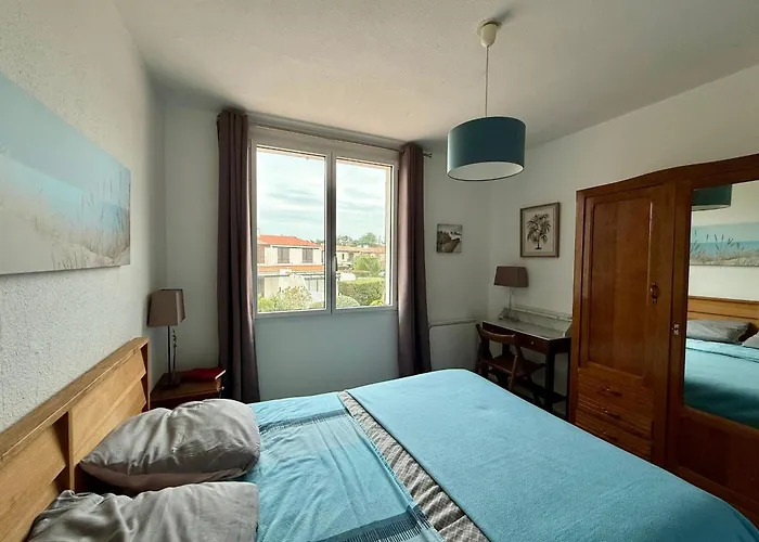 Maison Avec Jardinet Proche Et Parking - Fr-1-652-58 * Saint-Jean-de-Monts